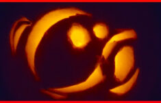 Making A Peashooter Pumpkin! in Plants Vs Zombies Pumpkin Carving