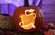 Pop Culture Pumpkin Carving Stencils That Scream 2019 [Printables inside Printable Descendants Pumpkin Stencil